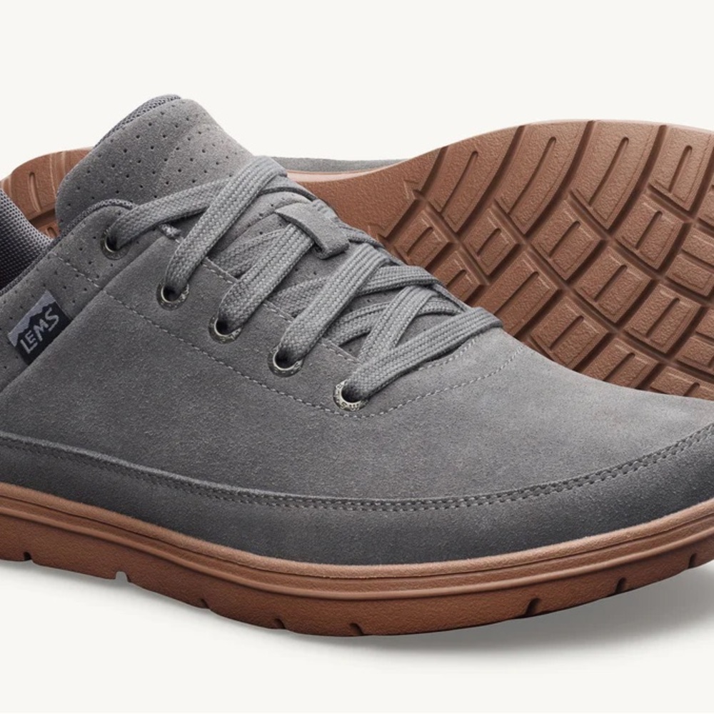 Lems suede sneaker like new size 9